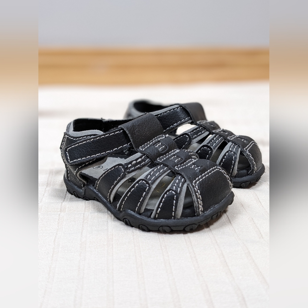 Black Bullfrogs Sandals, toddler size 1
